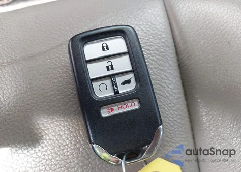 2017 Honda Pilot Touring из США, поврежденный, VIN 5FNYF6H91HB098315